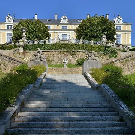 Chateau Colbert Отель Maulevrier