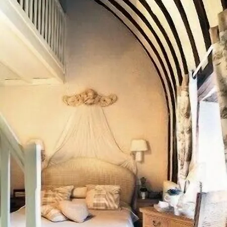 Chateau Colbert Hotel