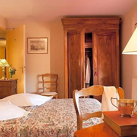 Chateau Colbert Hotel