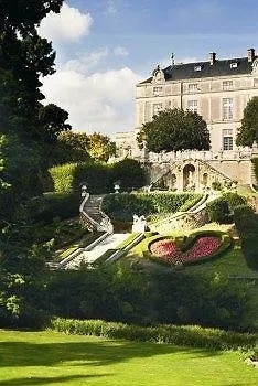 Chateau Colbert Отель