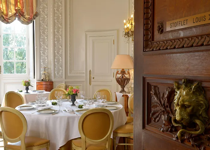 מלון Chateau Colbert