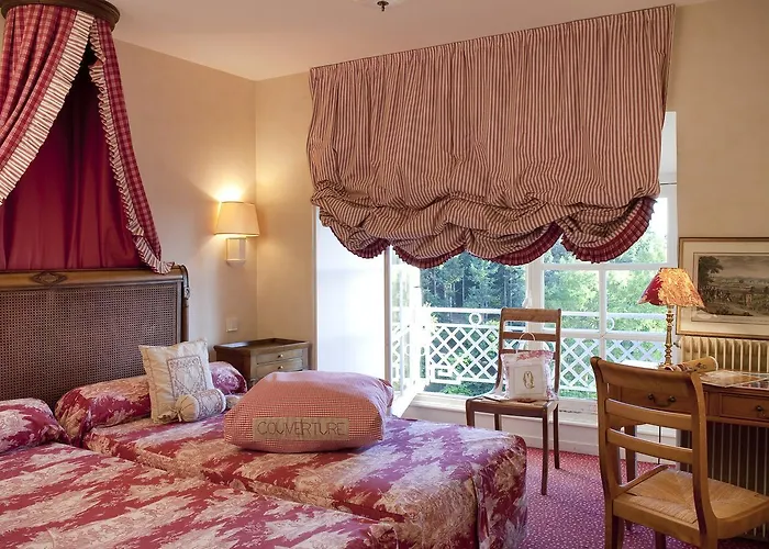 Chateau Colbert מלון 3*